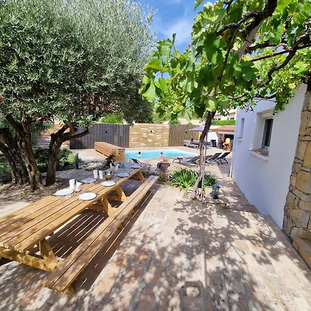 Familiale Avec Piscine Proche De Sete Et De Montpellier