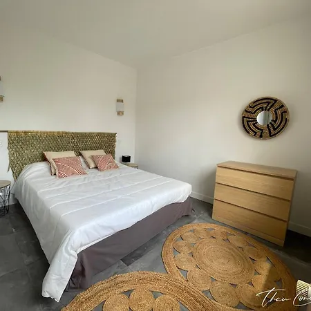Familiale Avec Piscine Proche De Sete Et De Montpellier Villa Poussan