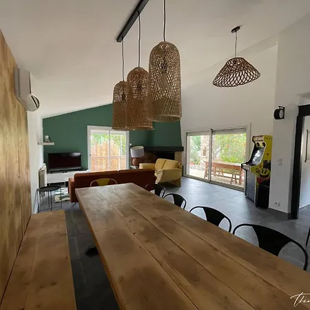 Familiale Avec Piscine Proche De Sete Et De Montpellier