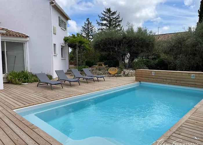 Familiale Avec Piscine Proche De Sete Et De Montpellier Poussan