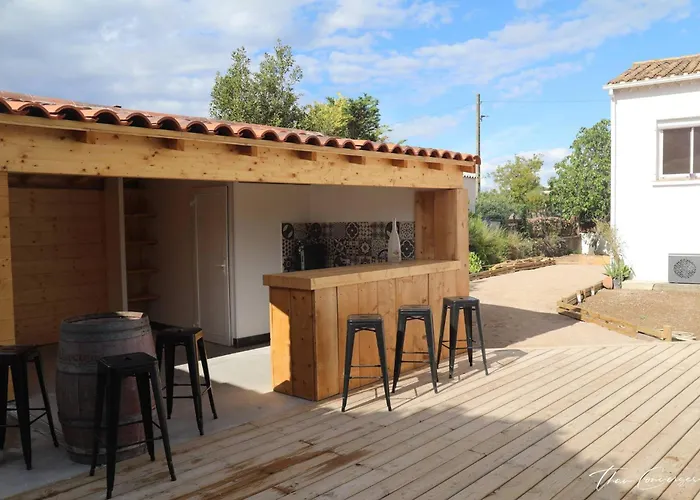 Familiale Avec Piscine Proche De Sete Et De Montpellier Poussan